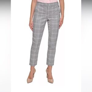 Tommy Hilfiger Women's Gray Checkered Cropped Pants